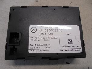 Gebruikte Gateway module Mercedes A (W169) 2.0 A-180 CDI 16V 3-Drs. Prijs € 35,00 Margeregeling aangeboden door Hans Auto Onderdelen