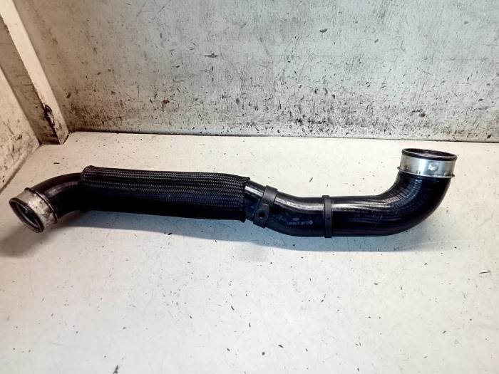 Gebruikte Intercooler Slang Volkswagen Touareg (7LA/7L6) 5.0 TDI V10 Prijs € 35,00 Margeregeling aangeboden door Hans Auto Onderdelen