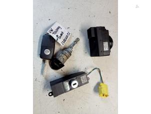 Gebruikte Slotenset Volkswagen Touareg (7LA/7L6) 5.0 TDI V10 Prijs € 200,00 Margeregeling aangeboden door Hans Auto Onderdelen