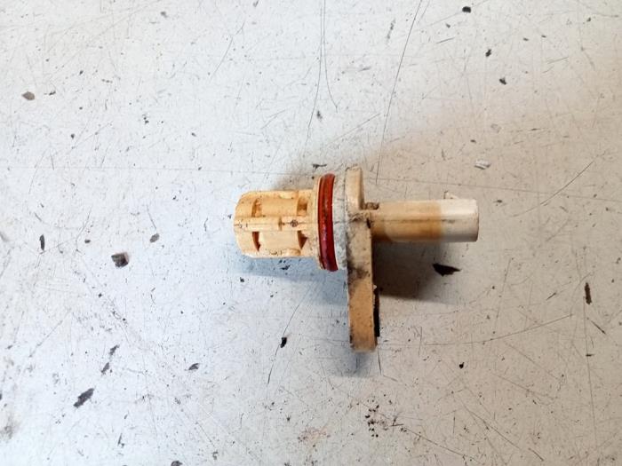 Gebruikte Nokkenas Sensor Opel Corsa E 1.4 16V Prijs € 15,00 Margeregeling aangeboden door Hans Auto Onderdelen