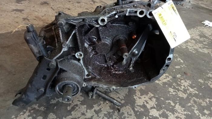Gebruikte Versnellingsbak Renault Kangoo (KC) 1.2 Prijs € 85,00 Margeregeling aangeboden door Hans Auto Onderdelen