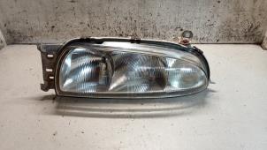 Gebruikte Koplamp links Ford Fiesta 4 1.3i Prijs € 20,00 Margeregeling aangeboden door Hans Auto Onderdelen