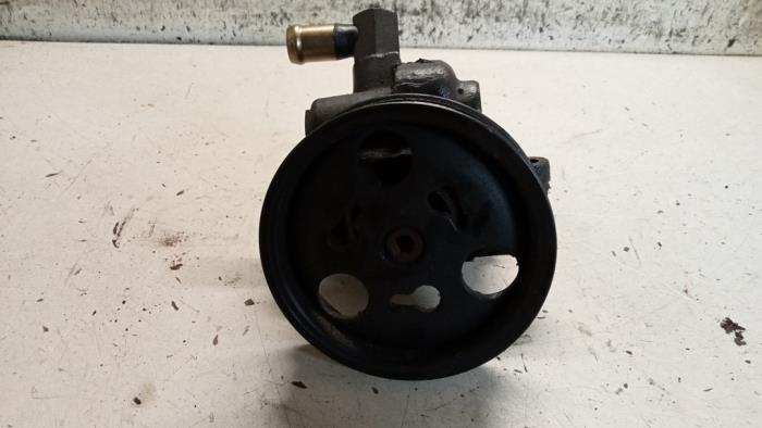 Gebruikte Stuurpomp Ford Fiesta 4 1.3i Prijs € 30,00 Margeregeling aangeboden door Hans Auto Onderdelen