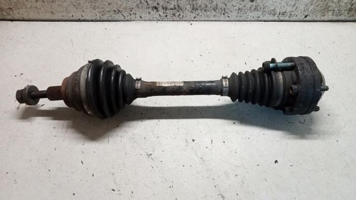 Gebruikte Steekas links-voor Volkswagen Jetta III (1K2) 2.0 TDI 16V 140 Prijs € 40,00 Margeregeling aangeboden door Hans Auto Onderdelen
