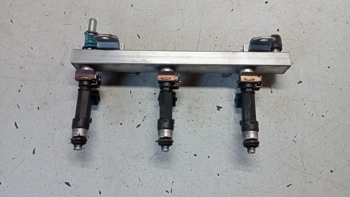 Gebruikte Common rail (Injectie) Opel Agila (A) 1.0 12V Twin Port Prijs € 40,00 Margeregeling aangeboden door Hans Auto Onderdelen