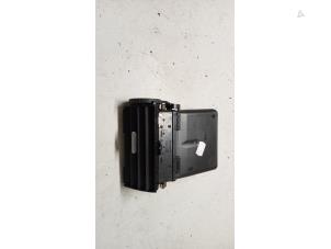 Gebruikte Luchtrooster Dashboard Ford C-Max (DM2) 1.8 16V Prijs € 15,00 Margeregeling aangeboden door Hans Auto Onderdelen