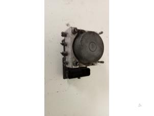 Gebruikte ABS Pomp Fiat Grande Punto (199) 1.2 Prijs € 40,00 Margeregeling aangeboden door Hans Auto Onderdelen