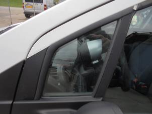 Gebruikte Driehoeks Ruit links-voor Chevrolet Spark (M300) 1.0 16V Bifuel Prijs € 25,00 Margeregeling aangeboden door Hans Auto Onderdelen