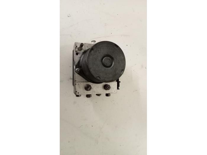 Gebruikte ABS Pomp Alfa Romeo 147 (937) 2.0 Twin Spark 16V Prijs € 80,00 Margeregeling aangeboden door Hans Auto Onderdelen
