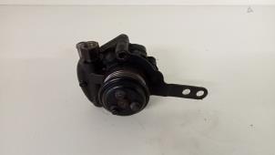 Gebruikte Pomp Servo Ford Mondeo III 2.0 TDCi 130 16V Prijs € 35,00 Margeregeling aangeboden door Hans Auto Onderdelen