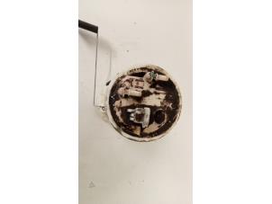 Gebruikte Tank element Pomp Renault Megane Classic (LA) 1.6 16V Prijs € 30,00 Margeregeling aangeboden door Hans Auto Onderdelen