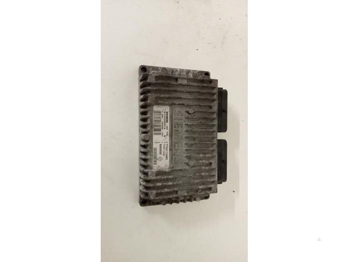 Gebruikte Computer Automatische Bak Renault Megane Classic (LA) 1.6 16V Prijs € 50,00 Margeregeling aangeboden door Hans Auto Onderdelen