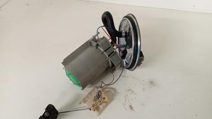 Gebruikte Tank element Pomp Opel Corsa B (73/78/79) 1.2i 16V Prijs € 20,00 Margeregeling aangeboden door Hans Auto Onderdelen
