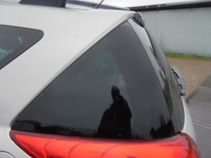 Gebruikte Extra Ruit 4Deurs links-achter Peugeot 207 SW (WE/WU) 1.6 16V Prijs € 30,00 Margeregeling aangeboden door Hans Auto Onderdelen