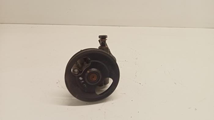 Gebruikte Servopomp Kia Rio (DC22/24) 1.5 16V Prijs € 25,00 Margeregeling aangeboden door Hans Auto Onderdelen