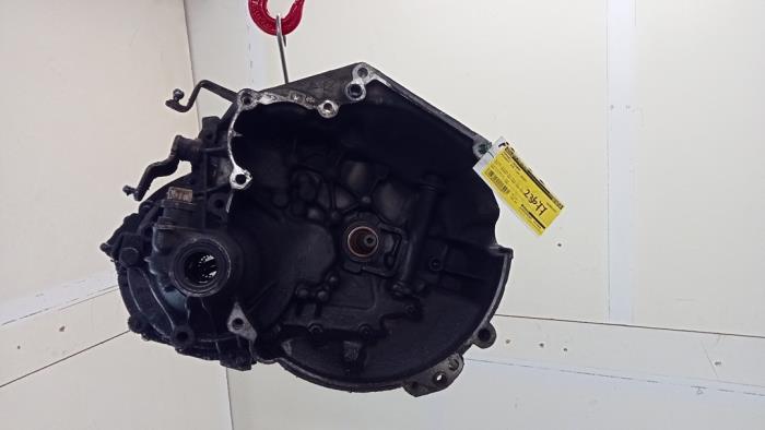 Gebruikte Versnellingsbak Peugeot 206 (2A/C/H/J/S) 1.4 XR,XS,XT,Gentry Prijs € 85,00 Margeregeling aangeboden door Hans Auto Onderdelen