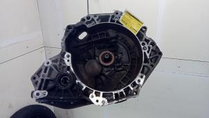 Gebruikte Versnellingsbak Opel Corsa D 1.3 CDTi 16V ecoFLEX Prijs € 70,00 Margeregeling aangeboden door Hans Auto Onderdelen