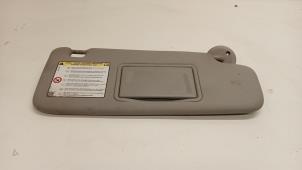 Gebruikte Zonneklep Chevrolet Spark (M300) 1.0 16V Bifuel Prijs € 10,00 Margeregeling aangeboden door Hans Auto Onderdelen