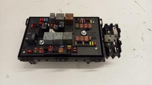 Gebruikte Zekeringkast Opel Astra J Sports Tourer (PD8/PE8/PF8) 1.4 Turbo 16V Prijs € 85,00 Margeregeling aangeboden door Hans Auto Onderdelen