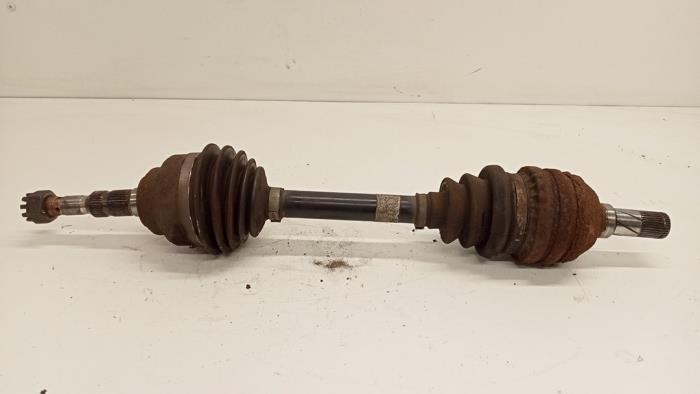 Gebruikte Steekas links-voor Opel Zafira (F75) 2.2 16V Prijs € 35,00 Margeregeling aangeboden door Hans Auto Onderdelen