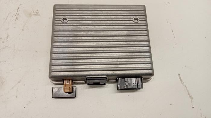 Gebruikte Bluetooth module Opel Astra J Sports Tourer (PD8/PE8/PF8) 1.4 Turbo 16V Prijs € 40,00 Margeregeling aangeboden door Hans Auto Onderdelen