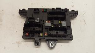 Gebruikte Zekeringkast Opel Astra J Sports Tourer (PD8/PE8/PF8) 1.4 Turbo 16V Prijs € 30,00 Margeregeling aangeboden door Hans Auto Onderdelen