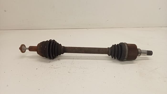 Gebruikte Aandrijfas links-voor Volvo V50 (MW) 1.6 16V Prijs € 25,00 Margeregeling aangeboden door Hans Auto Onderdelen