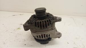 Gebruikte Dynamo Volkswagen Passat Variant (3B6) 2.3 V5 20V Prijs € 35,00 Margeregeling aangeboden door Hans Auto Onderdelen