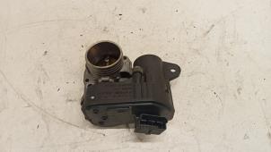 Gebruikte Gasklephuis Peugeot 208 I (CA/CC/CK/CL) 1.0 Vti 12V PureTech Prijs € 20,00 Margeregeling aangeboden door Hans Auto Onderdelen