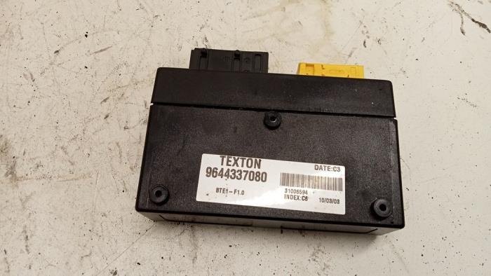 Gebruikte Computer cabriokap Peugeot 206 CC (2D) 1.6 16V Prijs € 35,00 Margeregeling aangeboden door Hans Auto Onderdelen
