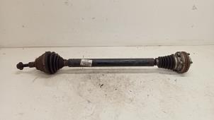 Gebruikte Aandrijfas rechts-voor Volkswagen Passat Variant (3C5) 2.0 TDI 16V 140 Prijs € 25,00 Margeregeling aangeboden door Hans Auto Onderdelen