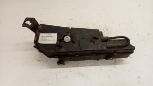 Gebruikte Additatief tank Citroen C4 Grand Picasso (UA) 1.6 HDiF 16V 110 Prijs € 175,00 Margeregeling aangeboden door Hans Auto Onderdelen