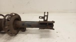 Gebruikte Mac Phersonpoot rechts-voor Opel Astra H SW (L35) 1.6 16V Twinport Prijs € 35,00 Margeregeling aangeboden door Hans Auto Onderdelen