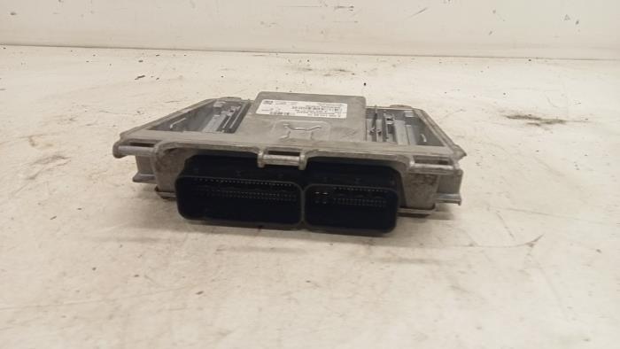 Computer Motormanagement van een Mercedes-Benz A (W169) 1.5 A-150 5-Drs. 2007