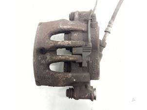 Gebruikte Remklauw (Tang) links-voor Mercedes Vito (639.6) 2.2 113 CDI 16V Euro 5 Prijs € 25,00 Margeregeling aangeboden door Hans Auto Onderdelen