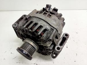 Gebruikte Dynamo Mercedes Vito (639.6) 2.2 113 CDI 16V Euro 5 Prijs € 75,00 Margeregeling aangeboden door Hans Auto Onderdelen