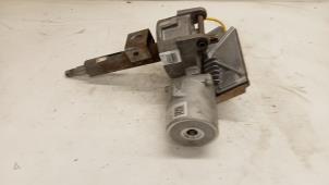 Gebruikte Stuurbekrachtiging Pomp Piaggio Porter 1.3i 16V Prijs € 175,00 Margeregeling aangeboden door Hans Auto Onderdelen