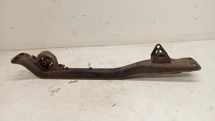 Motorbalk van een Nissan Micra (K11) 1.3 LX,SLX 16V 1995