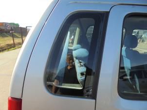 Gebruikte Extra Ruit 4Deurs rechts-achter Opel Agila (A) 1.2 16V Prijs € 25,00 Margeregeling aangeboden door Hans Auto Onderdelen