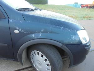 Gebruikte Voorscherm rechts Opel Corsa C (F08/68) 1.2 16V Prijs € 35,00 Margeregeling aangeboden door Hans Auto Onderdelen