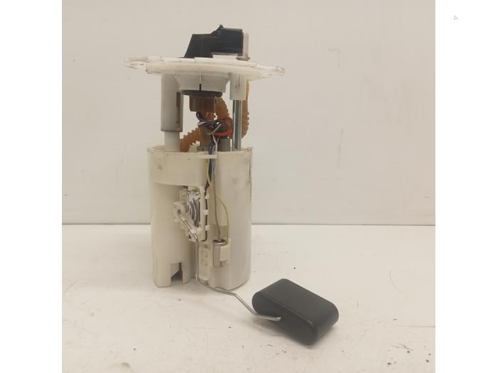 Gebruikte Tank element Pomp Chevrolet Aveo (250) 1.4 16V LS Prijs € 50,00 Margeregeling aangeboden door Hans Auto Onderdelen
