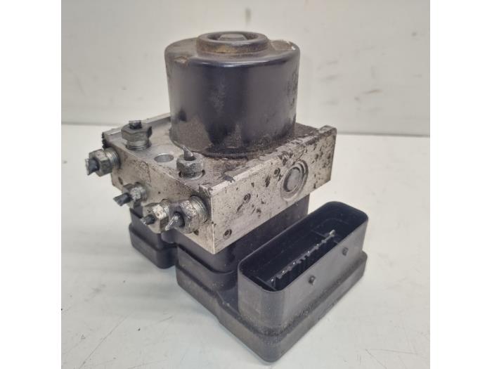 Gebruikte ABS Pomp Ford Transit Connect 1.8 TDCi 75 Prijs € 25,00 Margeregeling aangeboden door Hans Auto Onderdelen