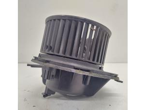 Gebruikte Chaufage Ventilatiemotor Volkswagen Caddy III (2KA,2KH,2CA,2CH) 1.9 TDI Prijs € 15,00 Margeregeling aangeboden door Hans Auto Onderdelen