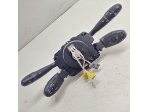 Gebruikte Licht + Raw Schakelaar Citroen C3 (FC/FL/FT) 1.4 Prijs € 125,00 Margeregeling aangeboden door Hans Auto Onderdelen