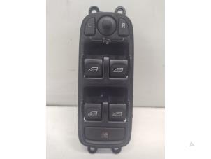 Gebruikte Elektrisch Raam Schakelaar Volvo V50 (MW) 1.6 D 16V Prijs € 20,00 Margeregeling aangeboden door Hans Auto Onderdelen