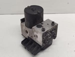 Gebruikte ABS Pomp Mercedes C (W202) 2.0 C-200 CGI 16V Prijs € 30,00 Margeregeling aangeboden door Hans Auto Onderdelen