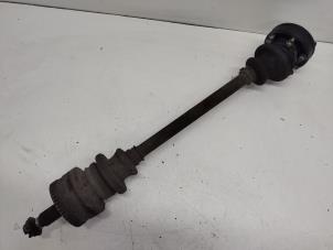 Gebruikte Aandrijfas links-achter Mercedes C (W202) 2.0 C-200 CGI 16V Prijs € 25,00 Margeregeling aangeboden door Hans Auto Onderdelen