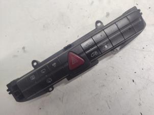 Gebruikte Cockpit Mercedes Vito (639.6) 2.2 109 CDI 16V Prijs € 35,00 Margeregeling aangeboden door Hans Auto Onderdelen