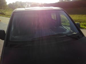 Gebruikte Ruit voor Mercedes Vito (639.6) 2.2 111 CDI 16V Prijs € 150,00 Margeregeling aangeboden door Hans Auto Onderdelen