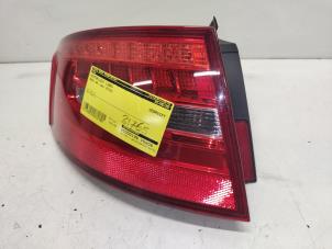 Gebruikte Achterlicht links Audi A4 Avant (B8) 1.8 TFSI 16V Prijs € 115,00 Margeregeling aangeboden door Hans Auto Onderdelen